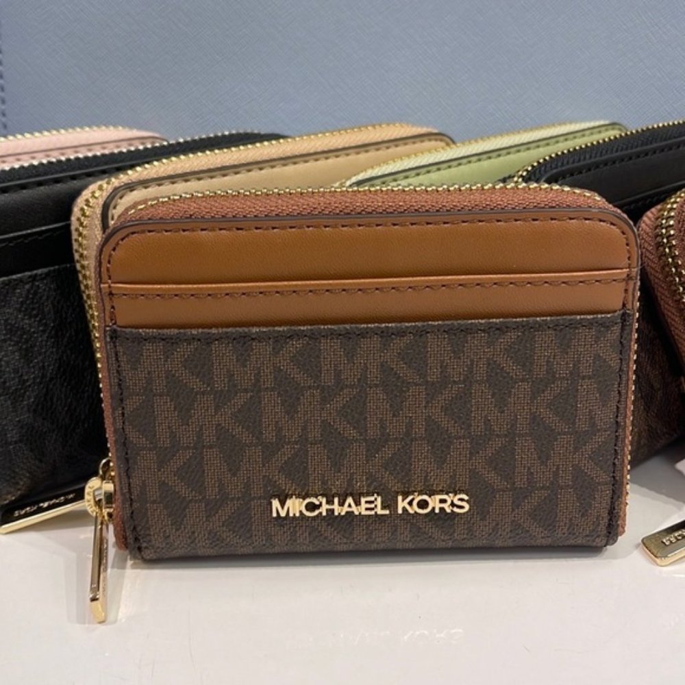 Michael Kors Jet Set Travel Medium Zip Around Card Case Brown - Picture 12 of 16